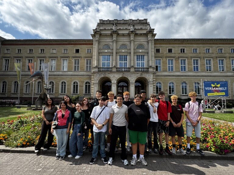 Abschluss des Schuljahres der 9c im Naturkundemuseum Karlsruhe 